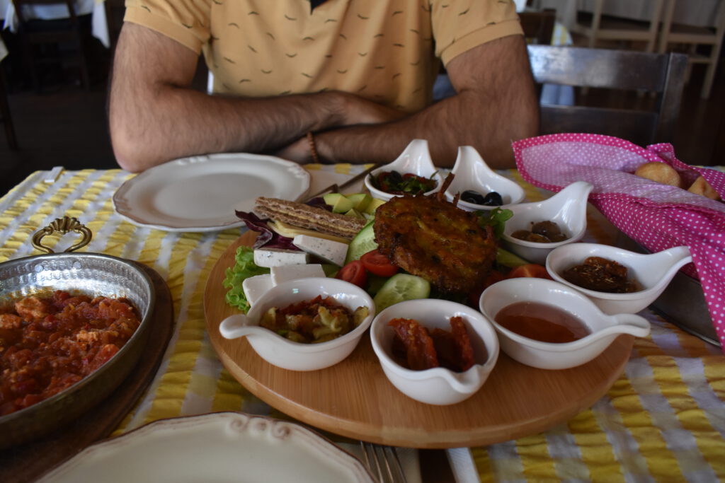 Vegane Frühstücks-Platte in Istanbul