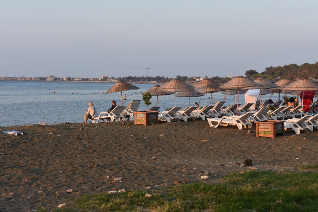 Strand im Badeort Arsuz in der Türkei