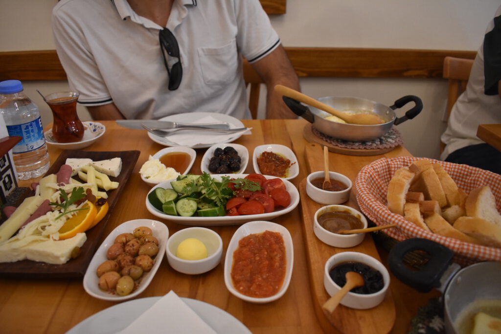 Üppiges Frühstück in der Türkei