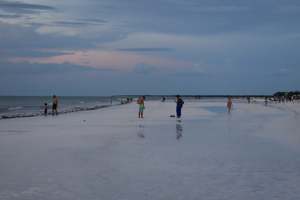 Sonnenuntergang am Strand von Holbox