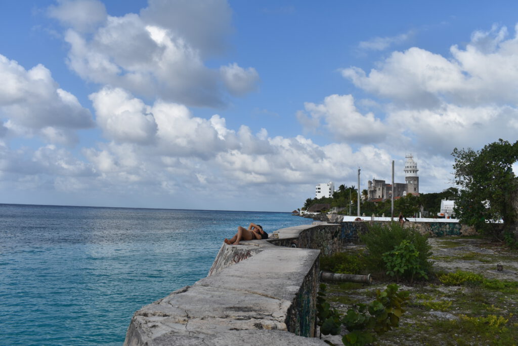 Aussicht von der Mauer am Mirador Puerto de Abrigo