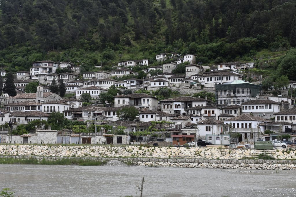 Blick auf das Altstadt-Viertel Gorica in Berat