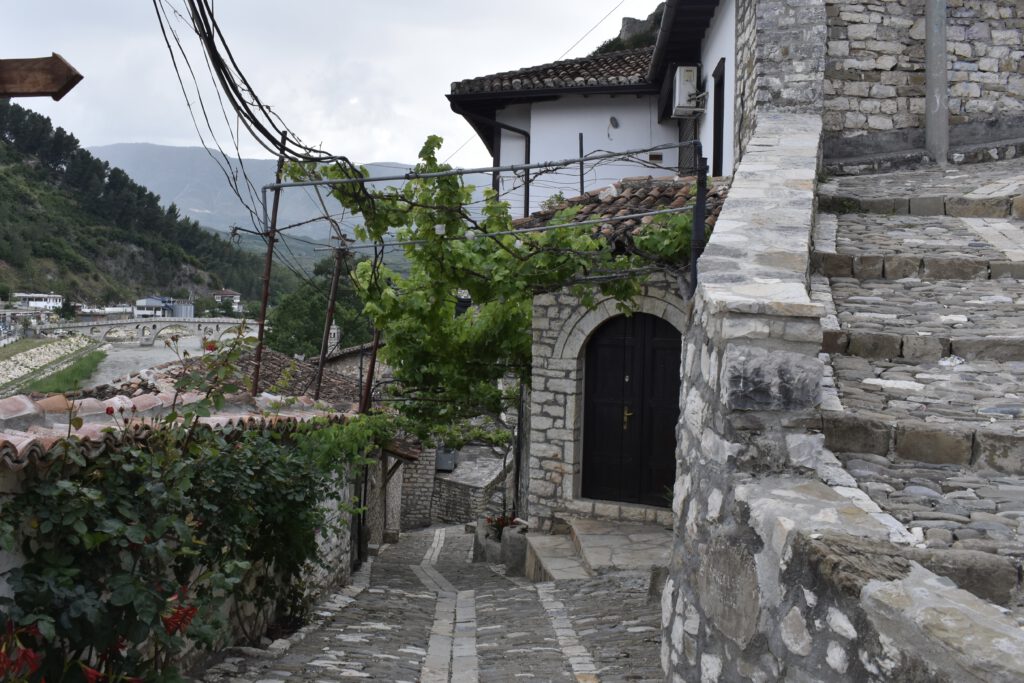 Gasse im Altstadt-Virtel Mangalem